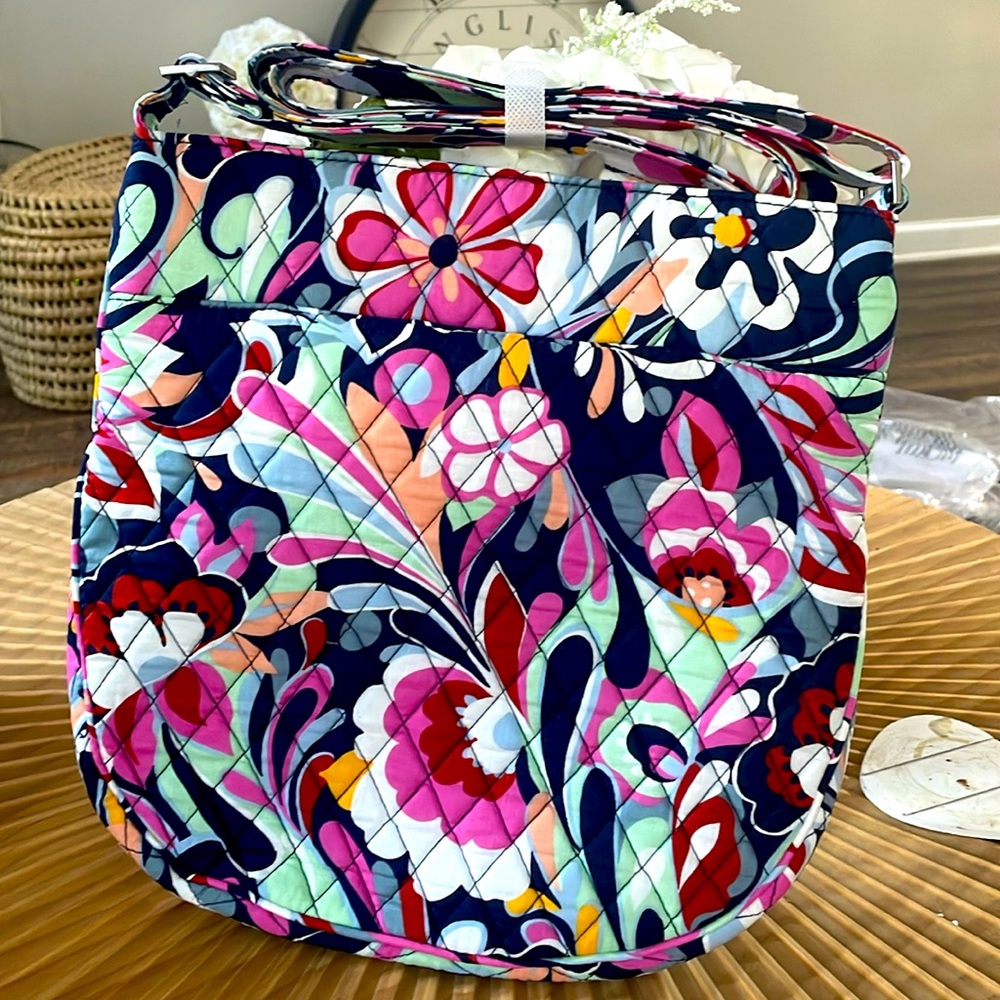Trio Zip Hipster
Mod Paisley